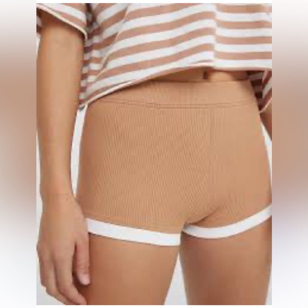 Aerie Offline Super Court Shortie Shorts Womens Small Tan Rib Mid Rise 2” Sz XL